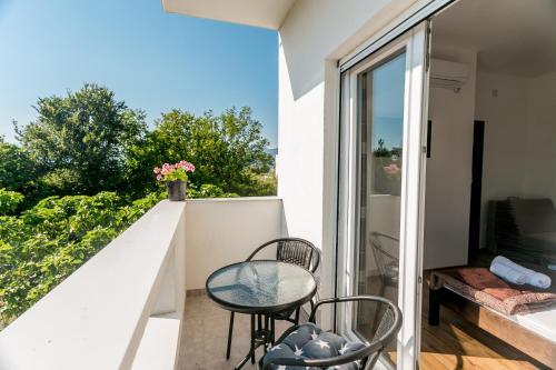 Tramonto Apartments
