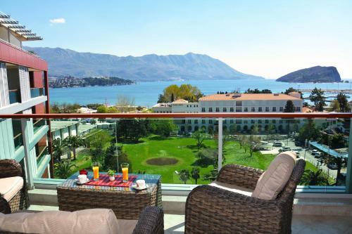 Sea View Luxury Apartment