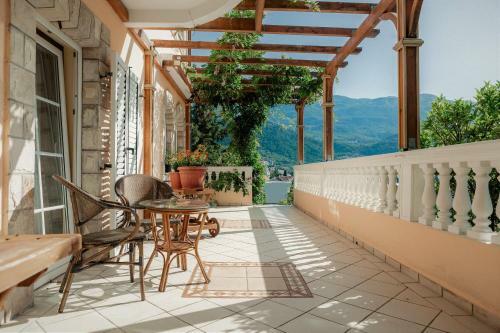 Hostal Damonte ? Apartments And Rooms