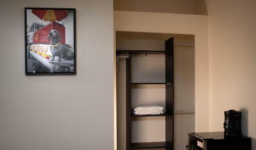 Hotel California Comfort & Suites