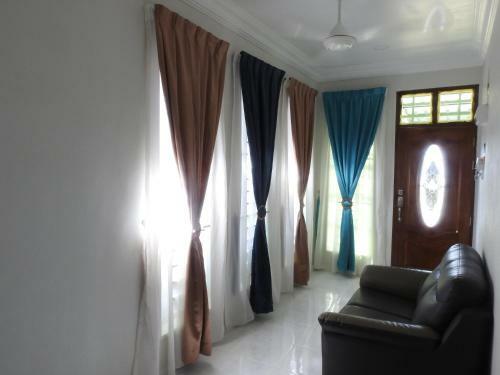 Aryan G100 Homestay