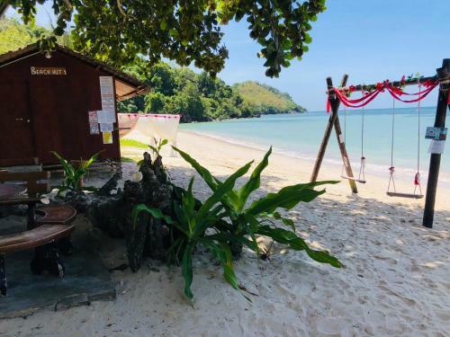 Posada Dragon Pearl Beach Resort