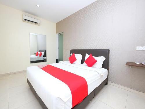 Hostal Oyo 89493 Q Hotel