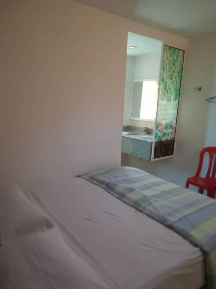 Hostal Hotel Tropicaville