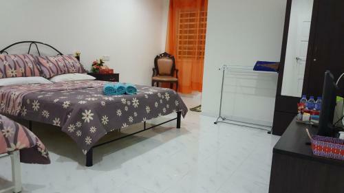 Motel Mama Iman Guestroom