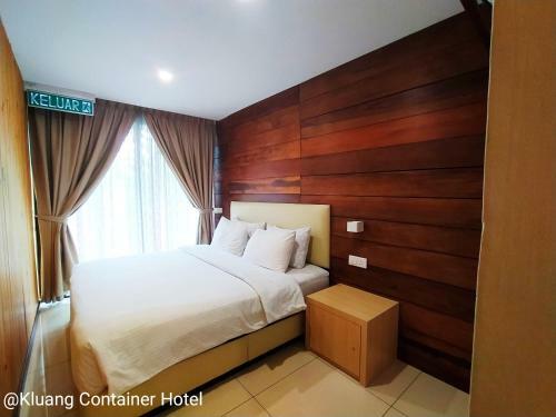 Kluang Container Swimming Pool Hotel