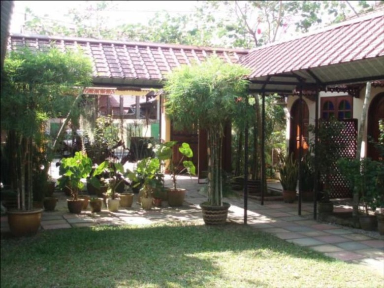Hotel Sabak Awor Resort