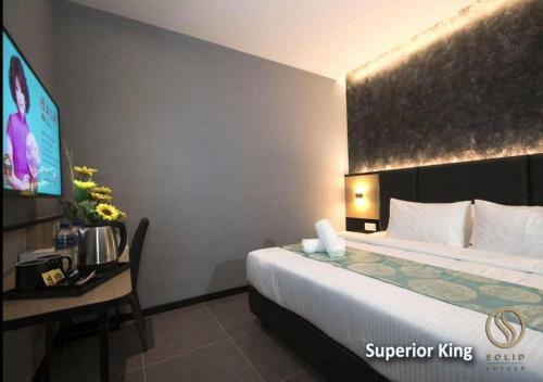 Solid Hotels