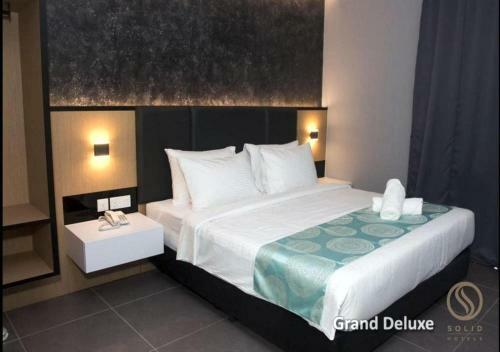 Solid Hotels