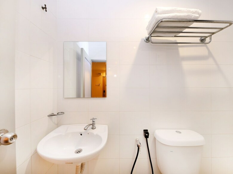Oyo 635 Seven Days Hotel