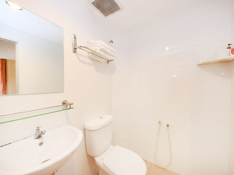 Oyo 635 Seven Days Hotel