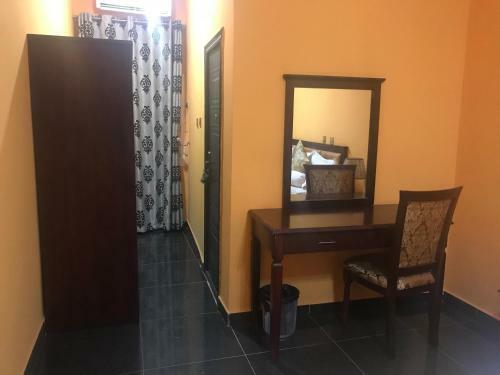 Kaura Hotel And Suites