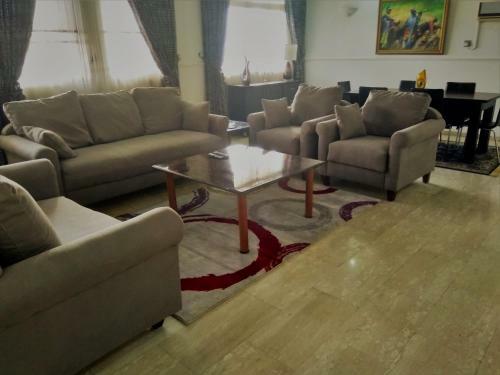 Serendib Hotel & Service Apartments
