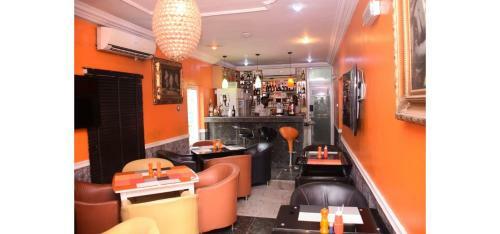 Hotel House 46 Suites