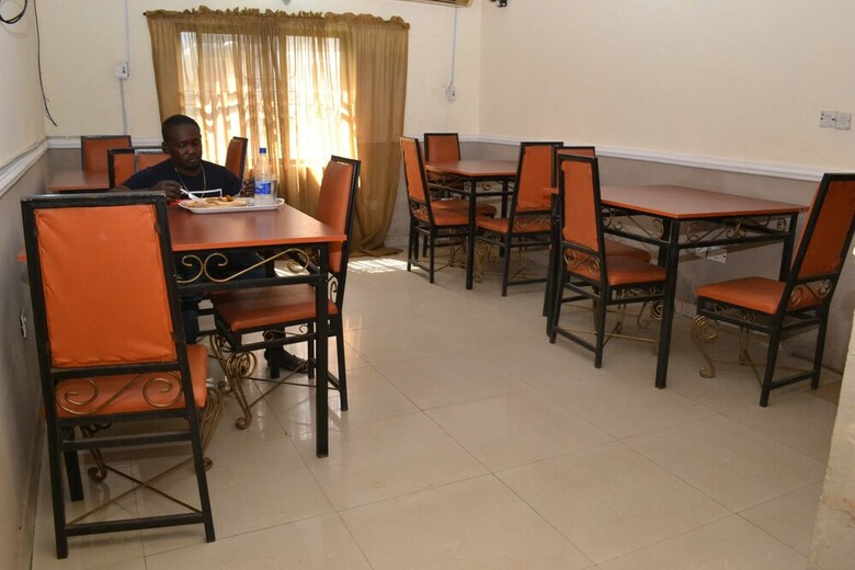 Hotel Aquatic Suites & Lounges