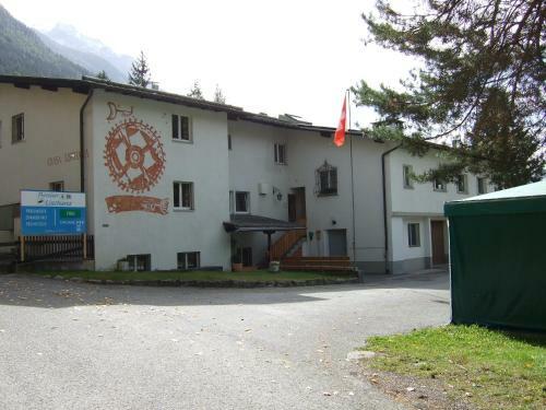 Hostal Pensiun Lischana