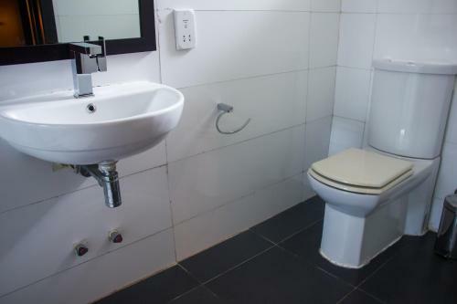 S & S Hotels And Suites