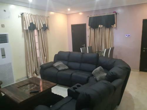 Unique One 3 Bedroom Apartment