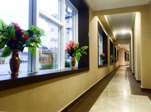 Visa Karena Hotels
