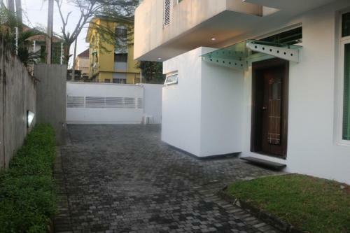 Waterfield Apartment Duplex With Terrace Magodo