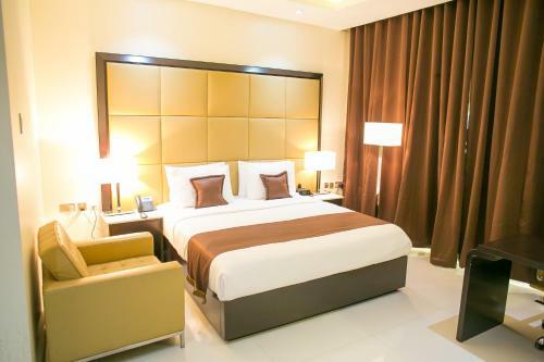 Echelon Heights Hotel