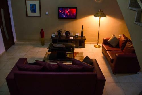 Hotel Crystal Court