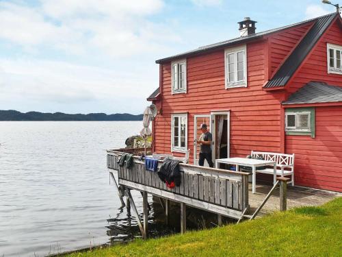 Three-bedroom Holiday Home In Reksteren