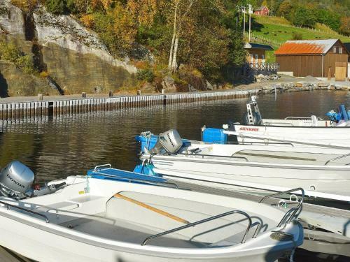 Holiday Home Midsund