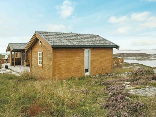 Three-bedroom Holiday Home In Dyrvik