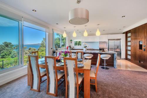 Elegant Beachfront Villa On The Northshore
