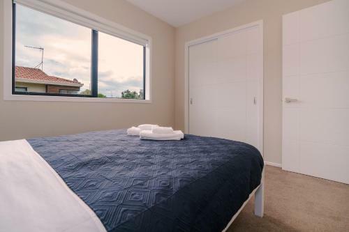 Unsworth Height Exceptional Brand New 3-bdrm Unit+parking