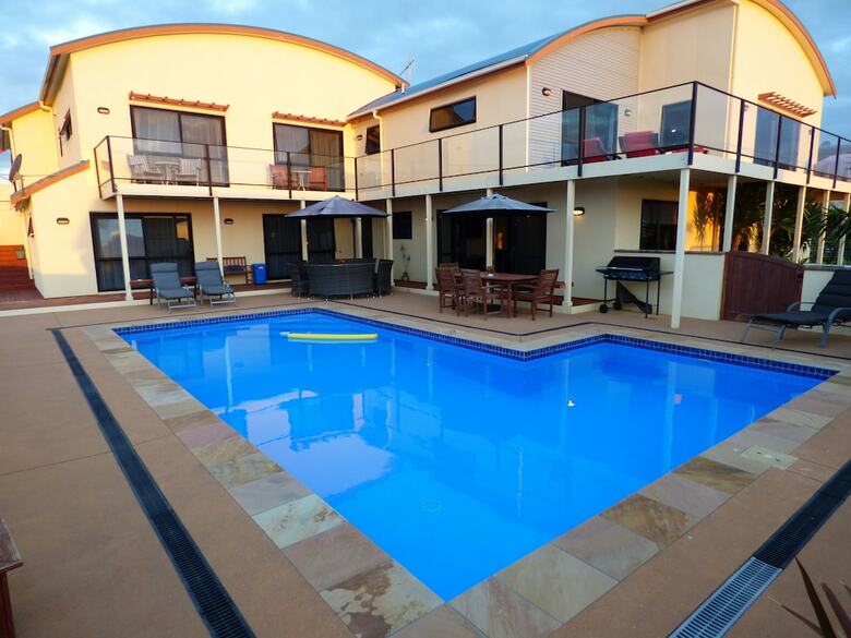 Sunset View Lodge