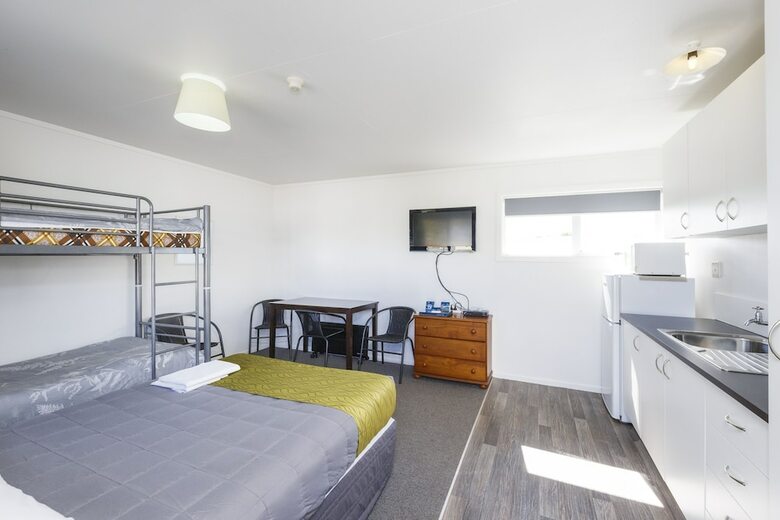 Foxton Beach Top 10 Holiday Park