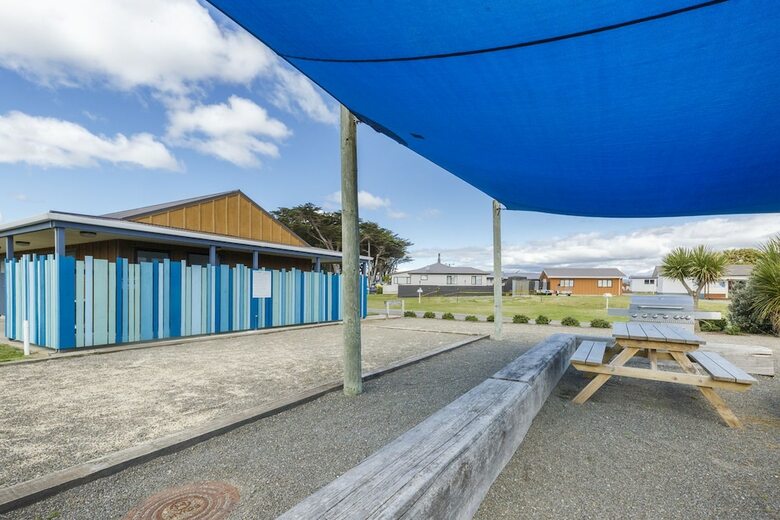 Foxton Beach Top 10 Holiday Park