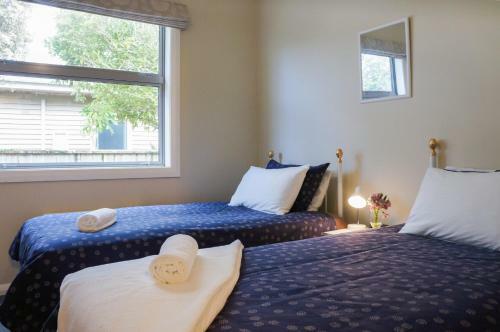 Relax On Richmond - Modern Large Beach House