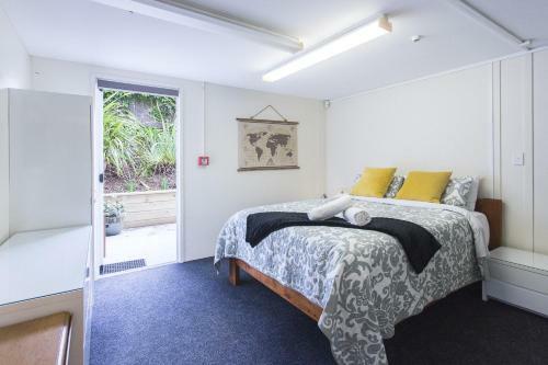Stylish In Strandon - Great Value Apartment