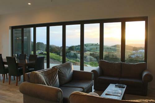 Anzac Bay Views Main House