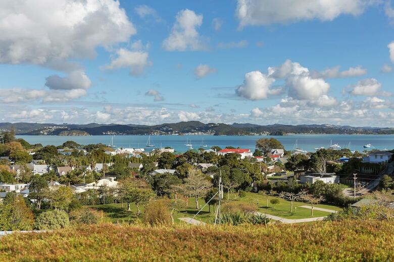 Russell Top 10 Holiday Villas