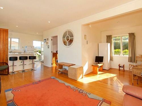 Pretty On Tairua Holiday Home