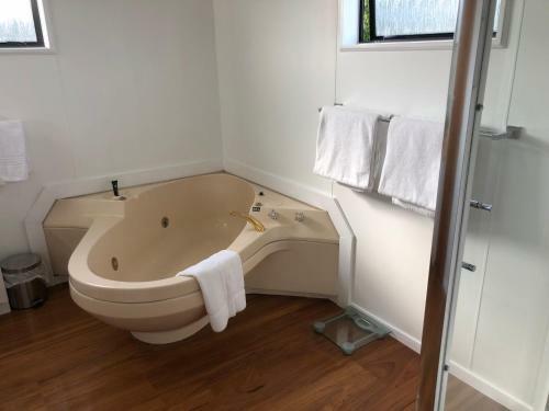 Gladstone Apartment