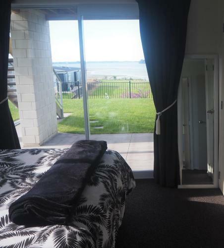 Omokoroa Beach View Apartment