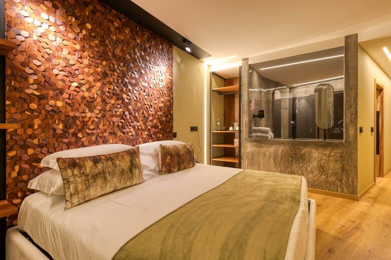 Hostal West Beach Hostel