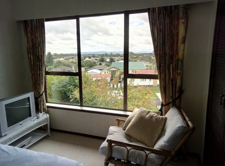 Paeroa Bed And Breakfast