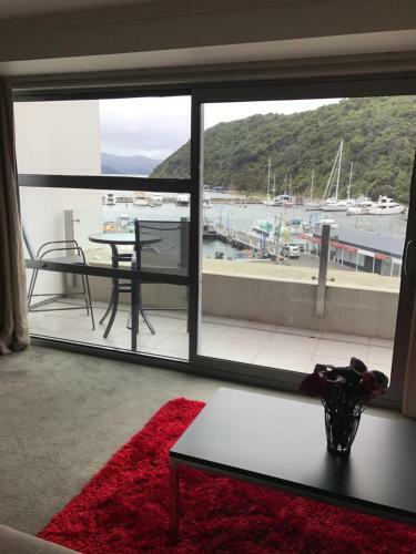 Oxley's Family Apartment