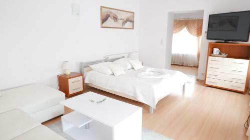 Motel Za Miedz?