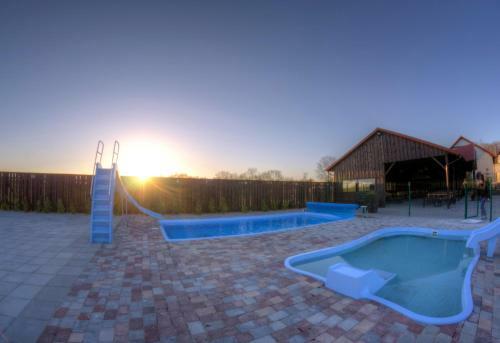 Albergue Zajazd W Biskupinie