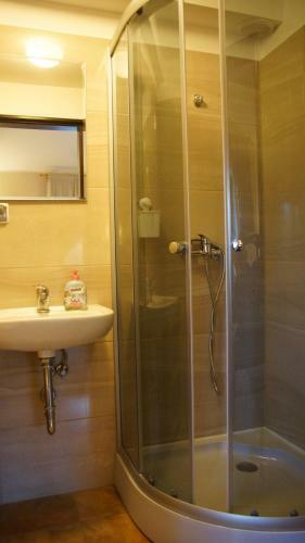 Hostal Bia?y B�r Rooms