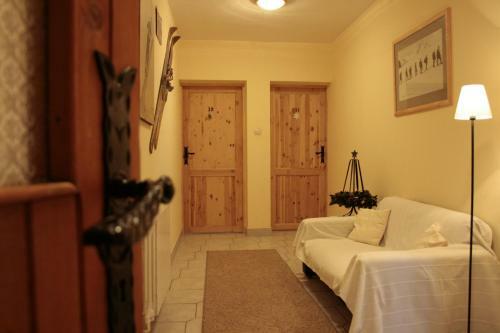 Hostal Go?ciniec I Herbaciarnia Pod Z?ot? ?y?w?