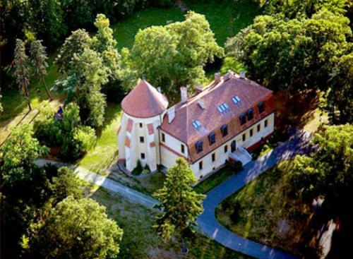 Hotel Zamek Dobra