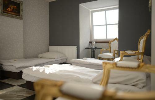 Hostal Pa?ac D?browa